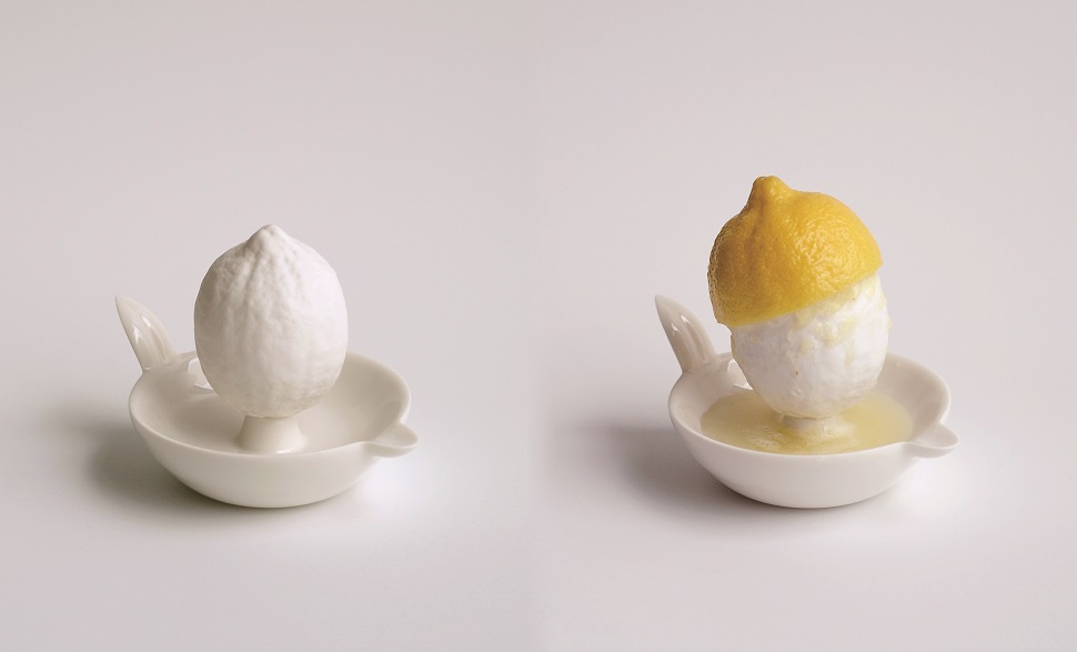 〈Lemon Squeezer 2〉, 2007, 105×95×145mm, Porcelain