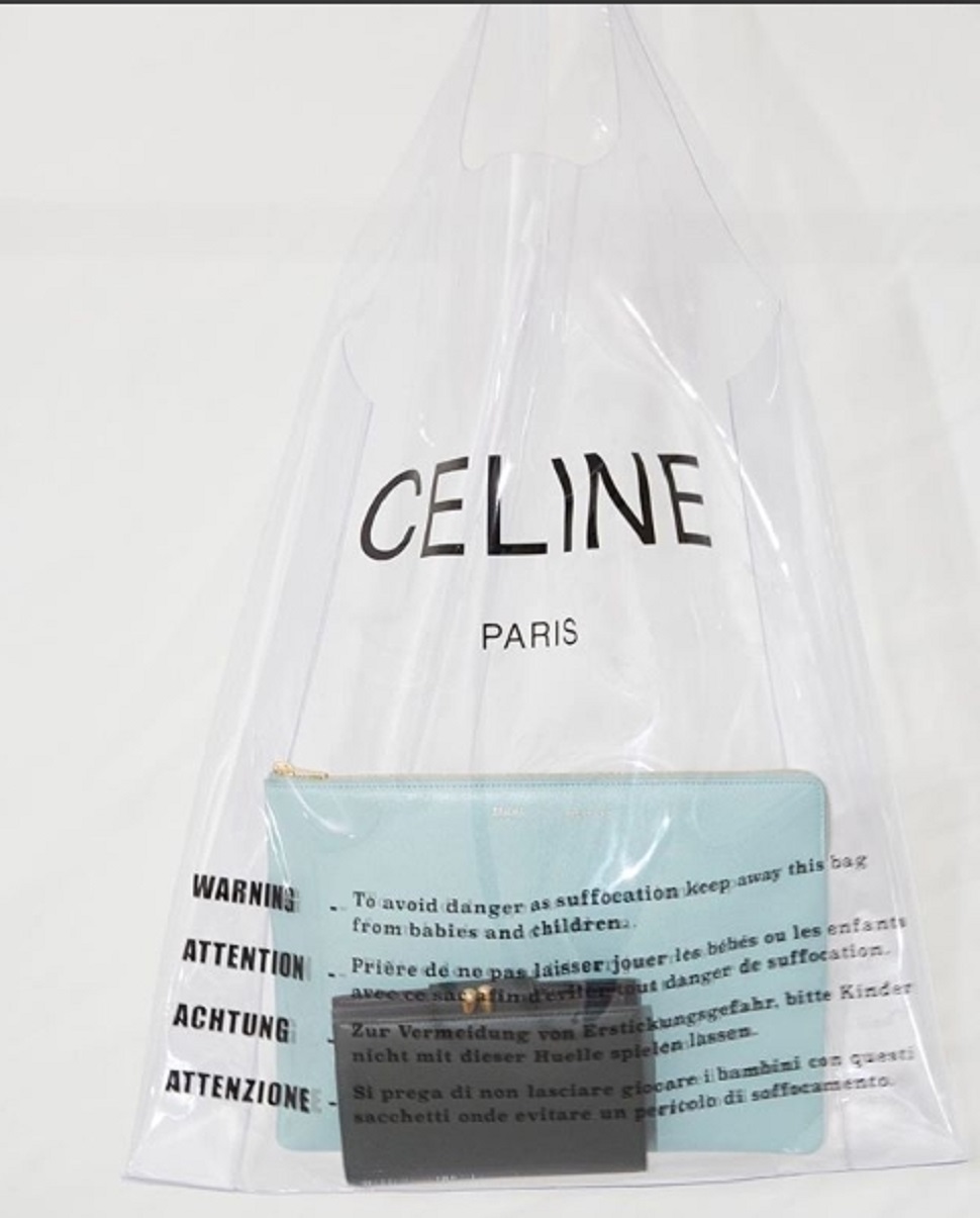 셀린느(celine) PVC 백(출처: 셀린느 인스타그램 www.instagram.com/celine)