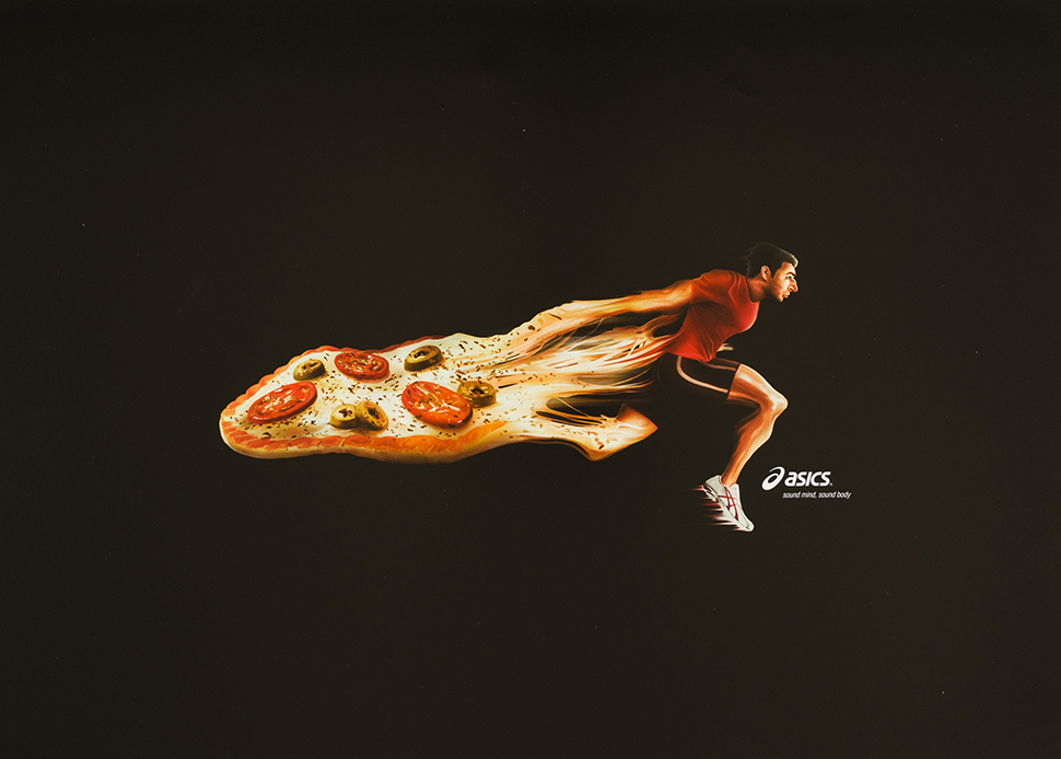 Éder Suria for Asics Europe B.V., Pizza, 2012, Poster, 43,1x59,9cm, Agency: Mullen Lowe Brasil Publicidade Ltda.(Mullen Lowe Brasil) ⓒ Mullen Lowe Brasil; Éder Suria