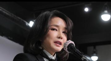 [디자인정글 칼럼] 권력 앞에서 침묵한 디자인 - 김건희 사태가 드러낸 디자인계의 부끄러운 자화상