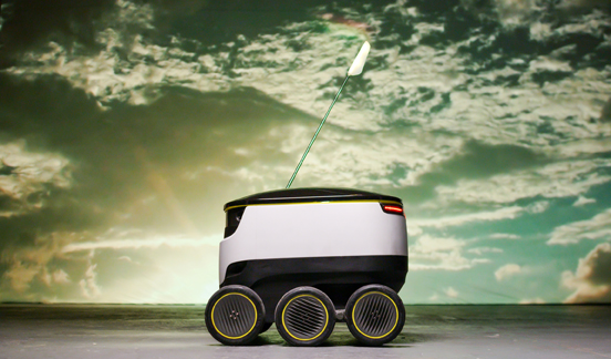 스타십 테크놀러지스(Starship Technologies) 사가 디자인한 스타십 배달 로봇(Starship Delivery Robot), 2015년 ©Starship Technologies. Image courtesy: Vitra Design Museum.