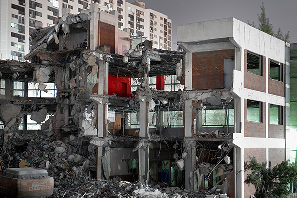 정지현, Demolition Site 06 Outside, Pigment print, 115×155cm, 2013