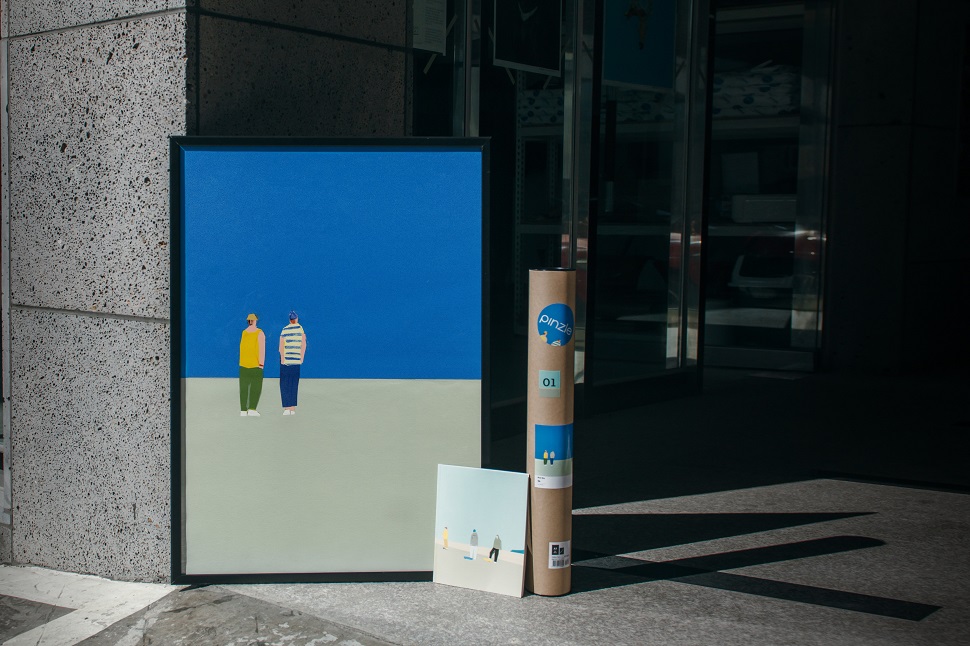 9월호 반나이 타쿠의 Blue Sky 작품과 매거진 (사진제공: 핀즐)
