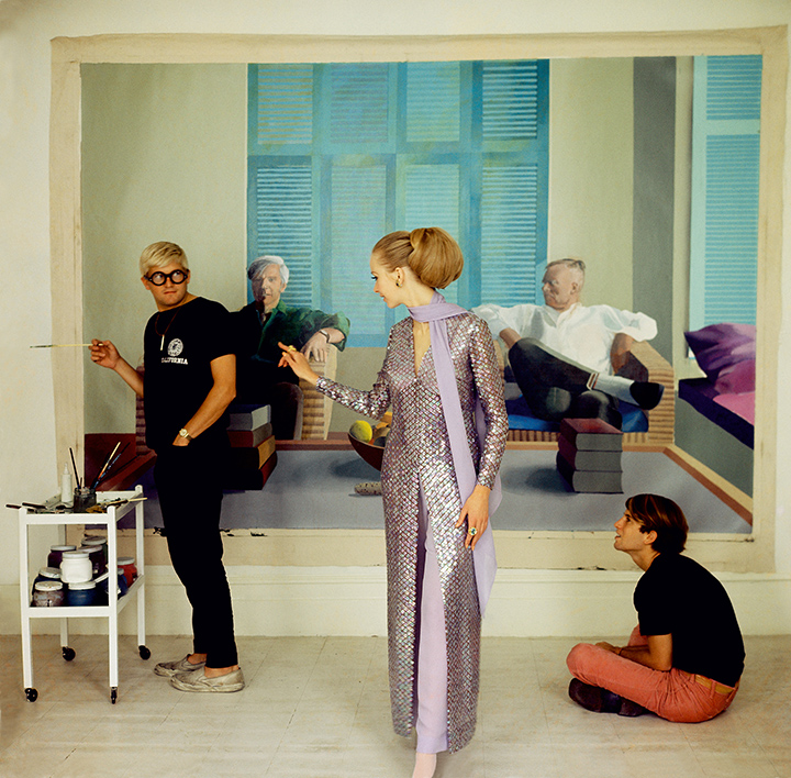 David Hockney, Peter Schlesinger and Maudie James by Cecil Beaton, 1968 ⓒThe Condé Nast Publications Ltd