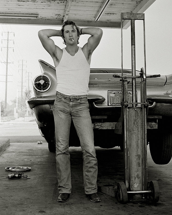 Richard Gere (Car with Tires), 1978 ⓒ Herb Ritts Foundation