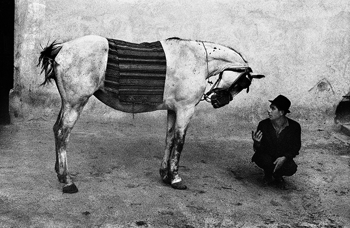 슬로바키아, 1967 ⓒ요세프 쿠델카/매그넘 포토스 Slovakia, 1967 ⓒJosef Koudelka/Magnum Photos(사진제공: 한미사진미술관)
