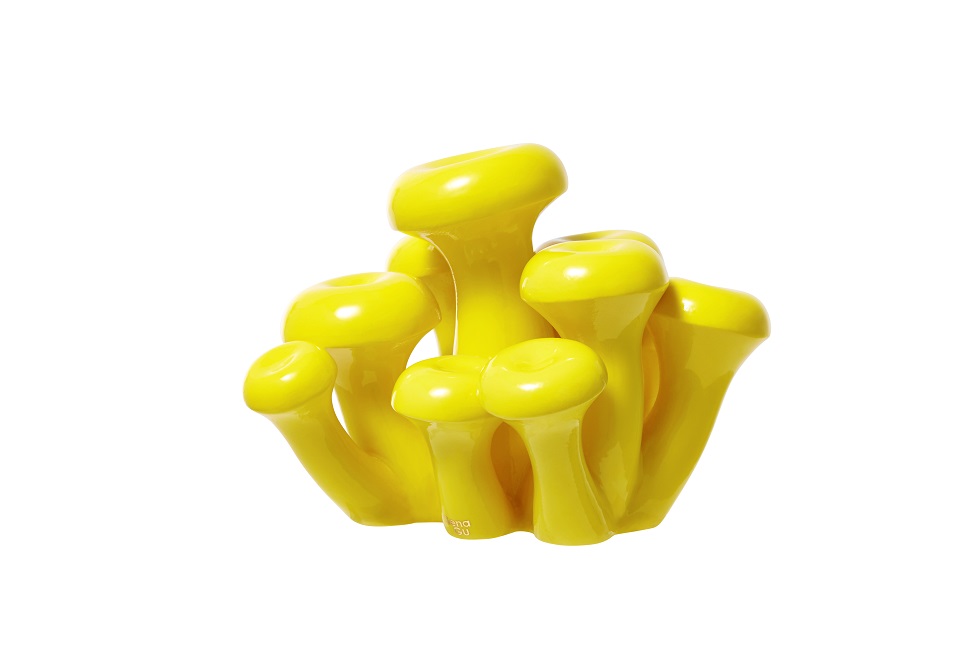 〈Yellow Mushroom〉, 2013, 140×120×135mm, Porcelain