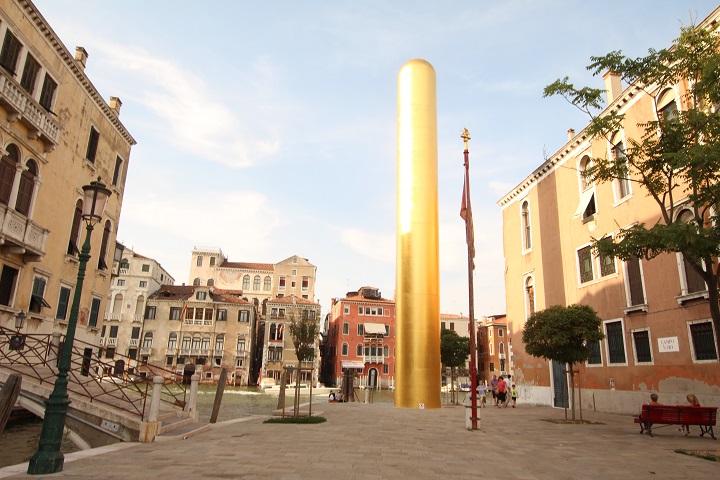 James Lee Byars, 〈The golden Tower〉 