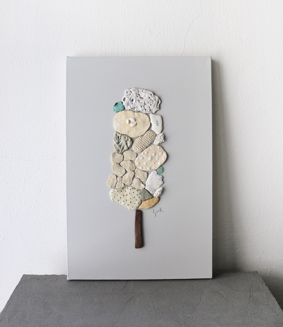 <그루>, ceramic on canvas, 27x38cm, 2016