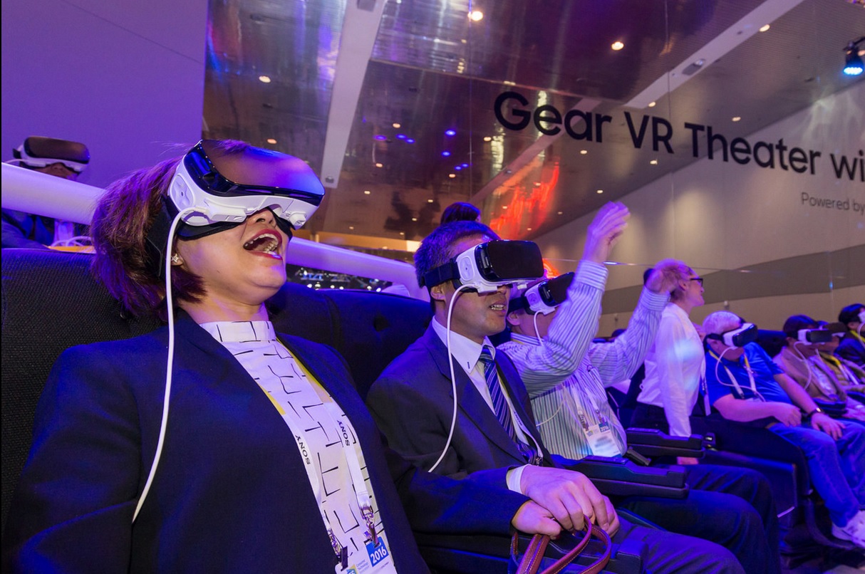 CES 2016 삼성전자가 기어 VR 4D 체험존을 선보이고 있다. 