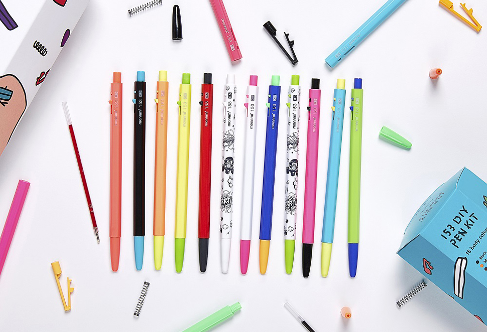 바디와 헤드를 선택, 조합함으로써 사용자가 원하는 디자인의 볼펜을 만들 수 있는 오나미의 153 DIY KIT. (사진 제공: 모나미) 