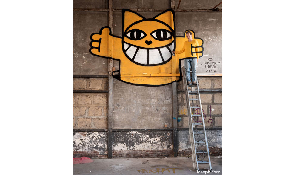 Street artist Monsieur Chat X knitter Nina Dodd © Joseph Ford