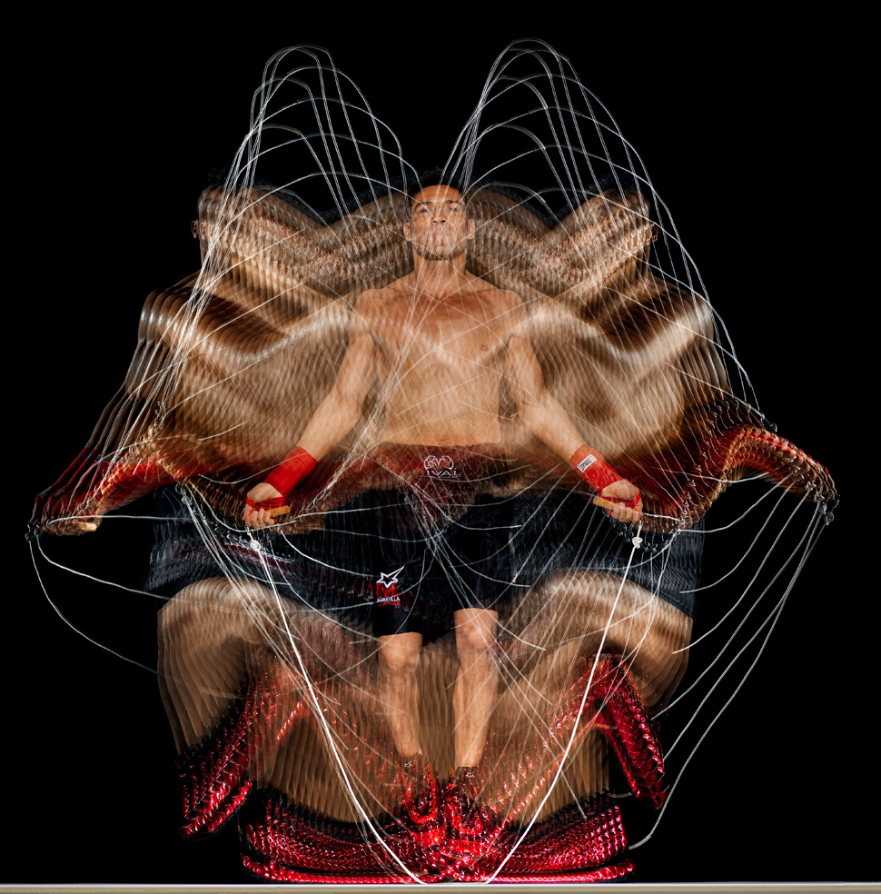 아르헨티나 복싱 선수 마르티네즈를 촬영한 하워드 샤츠(Howard Schatz). Boxing Study 1805 Sergio Martinez, 2010. Courtesy of the Staley-Wise Gallery, New York