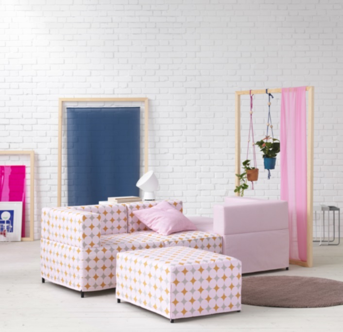 모듈 형태로 크기와 구조를 선택, 구성할 수 있는 쿵스함 모듈 소파