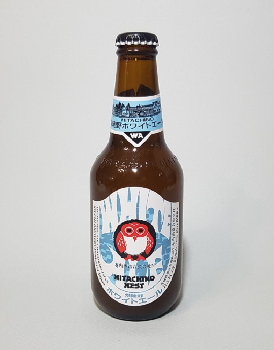 World Beer Cup 1등이자 Japan Beer Cup 1등 히타치노 네스트 화이트 에일(HITACHINO NEST White Ale). 소량으로 생산되는일본의 대표적인 부티크 맥주. ‘부엉이 맥주’로 불릴 만큼 부엉이 라벨이 유명하다. 화이트 에일과 어울리게 흰색과 하늘색 바탕으로 눈에 띈다. 맛에 따라 빨간 부엉이 뒤쪽 배경이 다르게 디자인 됐다. 